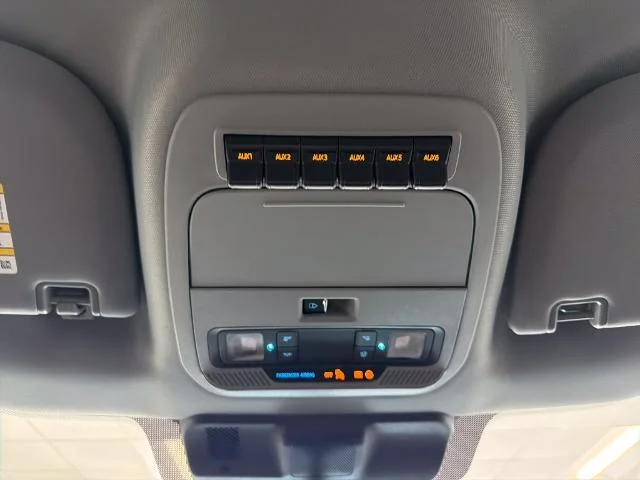 New 2027 Oxford White Ford F-350® XL image 32
