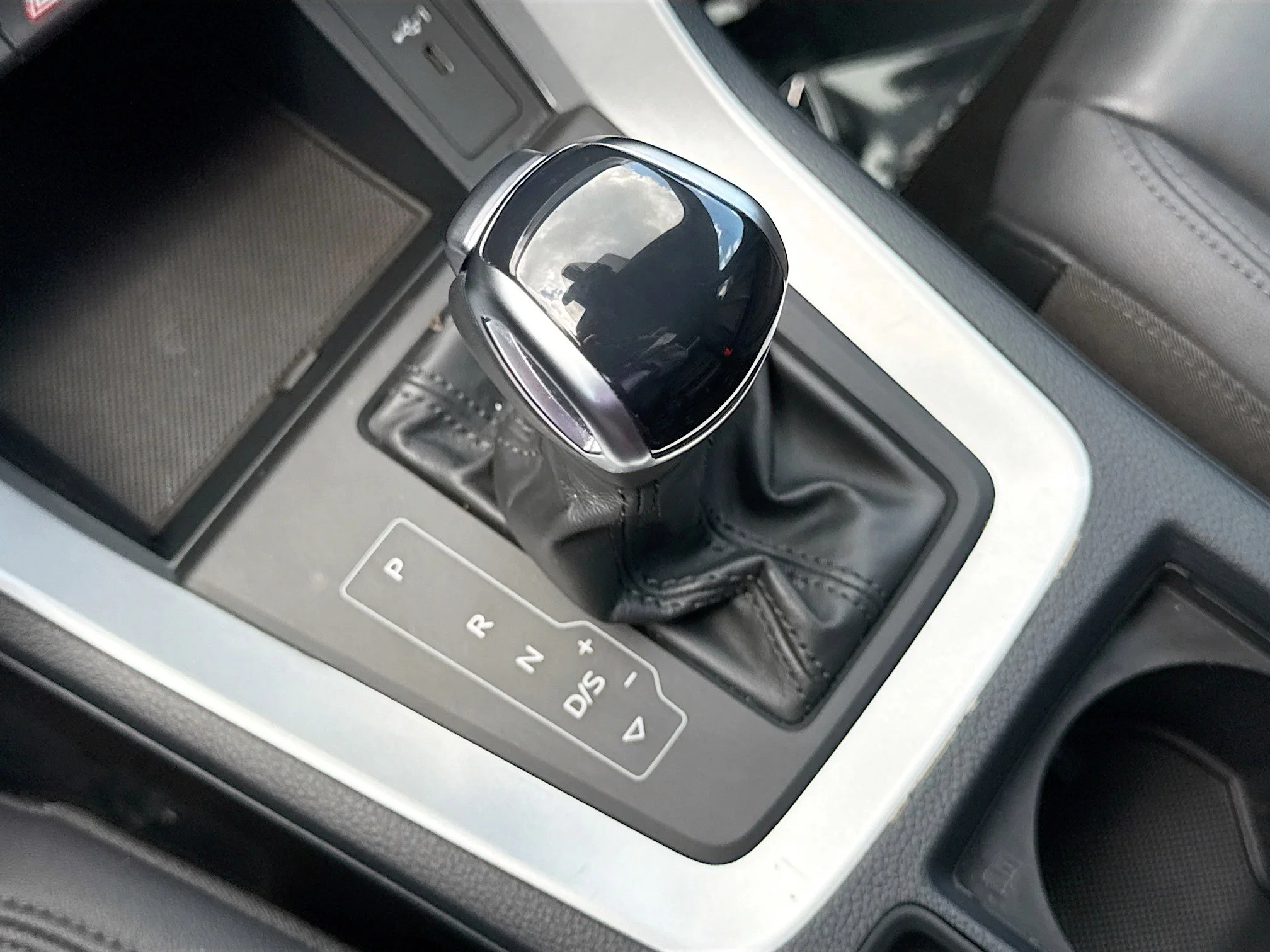 Used 2025 Mythos Black Metallic Audi S line Premium image 28