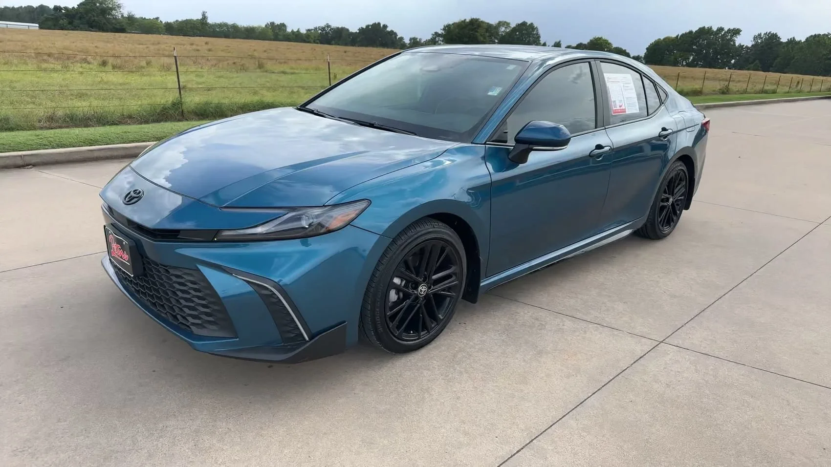 Used 2026 Ocean Toyota SE image 5