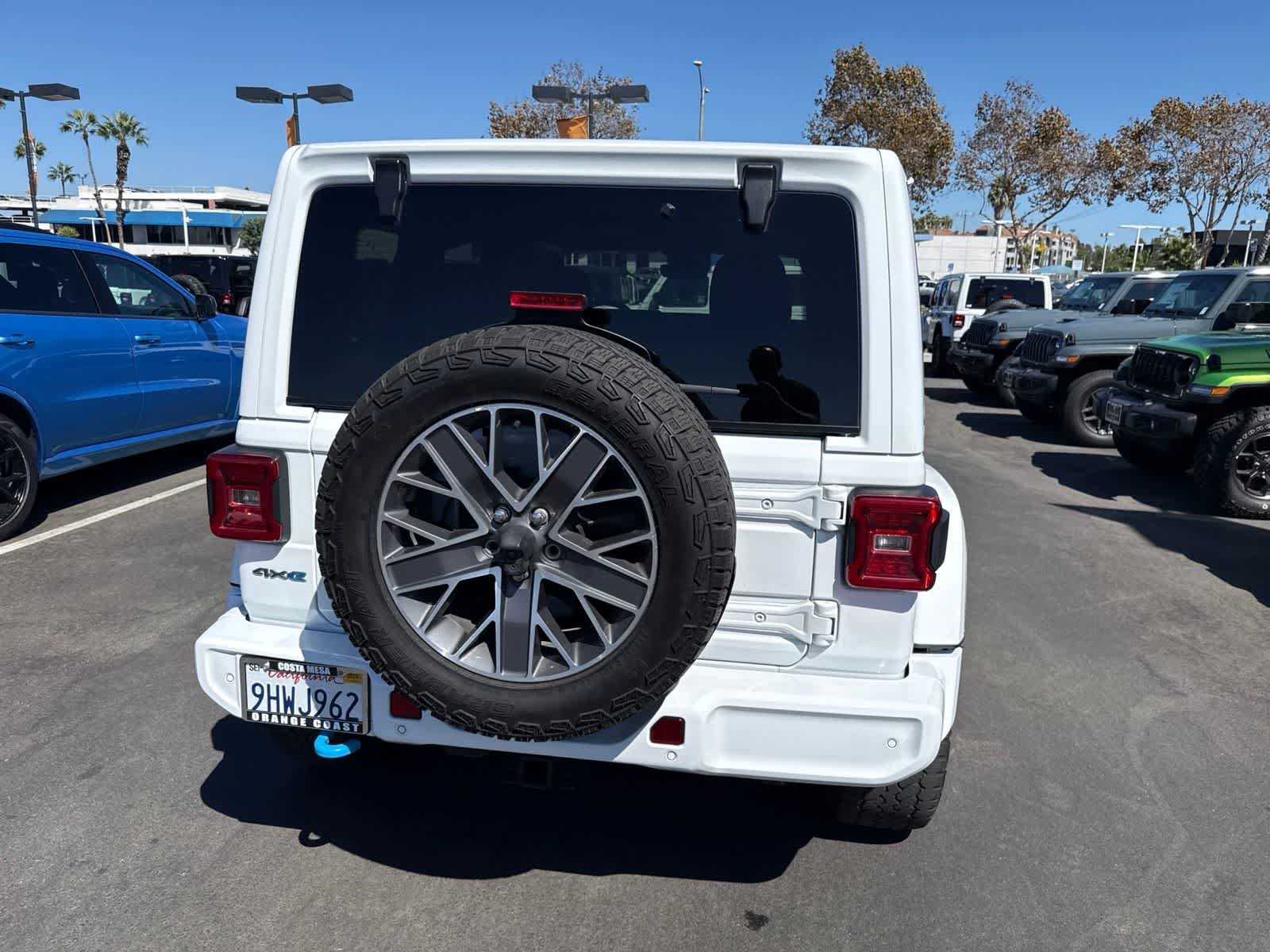 Used 2024 Bright White Clearcoat Jeep High Altitude image 15