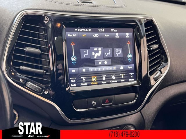 Used 2019 Granite Crystal Metallic Clearcoat Jeep Limited image 29