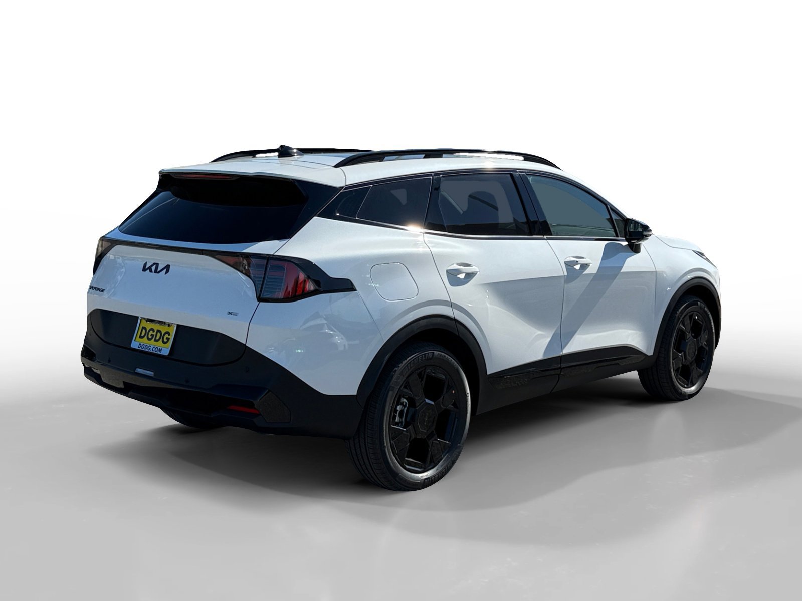 New 2026 Snow White Pearl Kia X-Line image 5