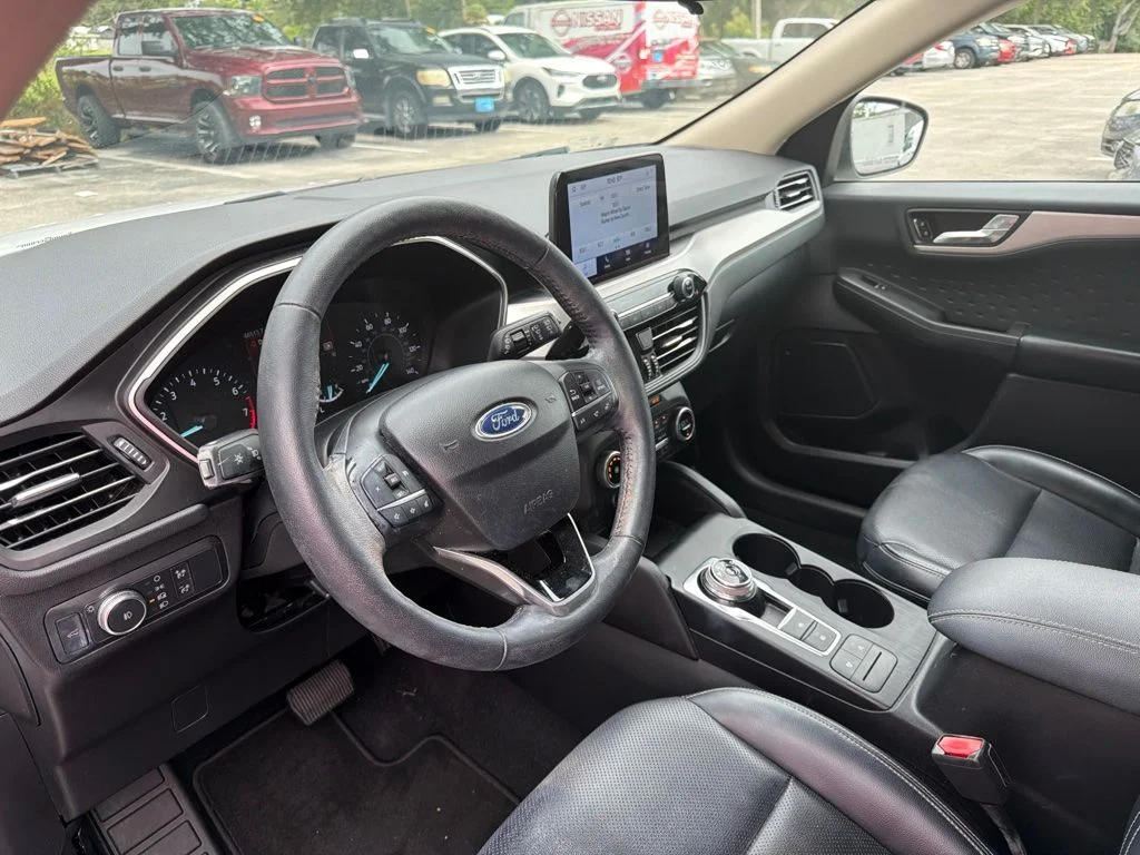 Certified Used 2020 Oxford White Ford SEL image 9