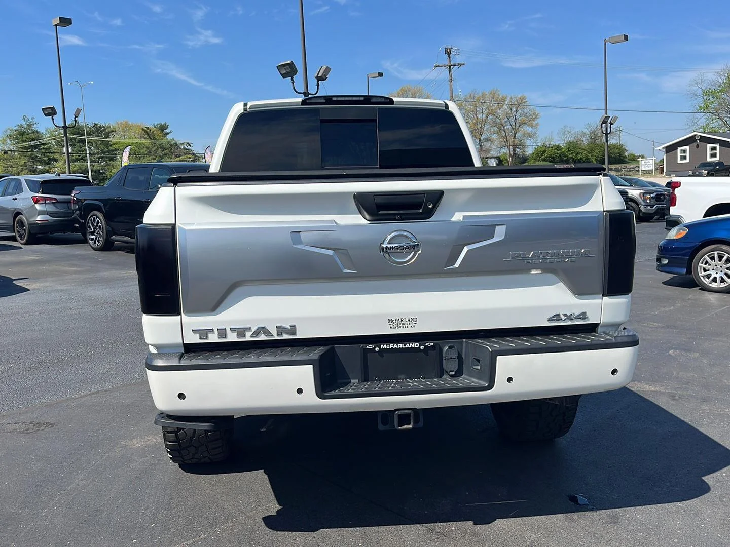 Used 2021 Pearl White Nissan Platinum Reserve image 4