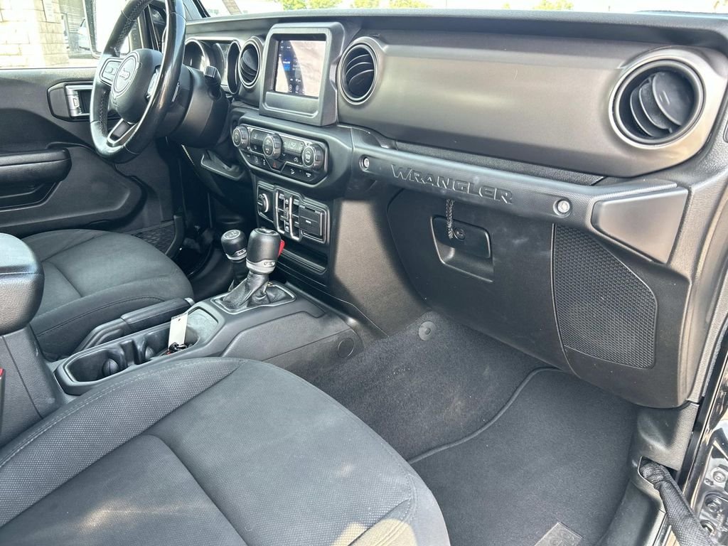 Used 2020 Black Clearcoat Jeep Unlimited Sport S image 22