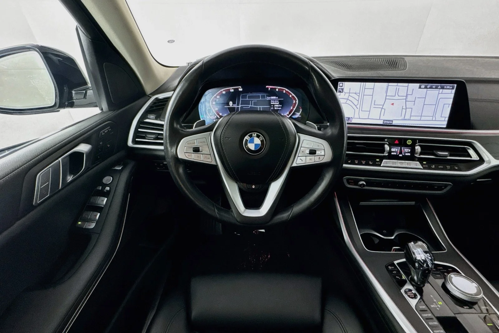 Used 2022 Jet Black BMW xDrive40i image 5