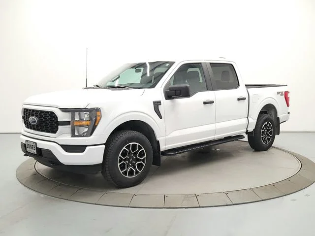 Used 2023 White Ford XLT image 3