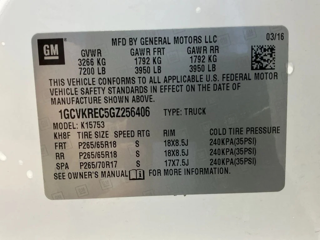 Used 2016 White Chevrolet LT image 24