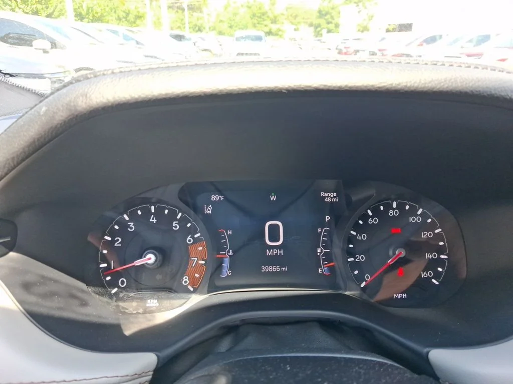 Used 2025 White Jeep Limited image 32