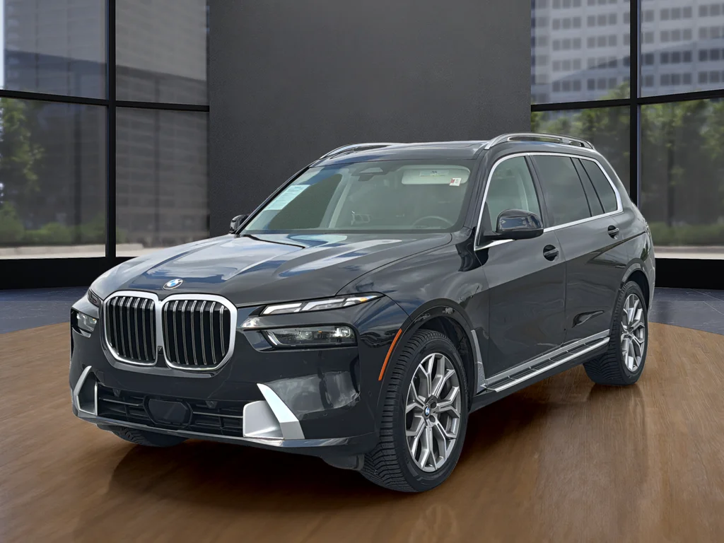 Used 2025 Black BMW xDrive40i image 12