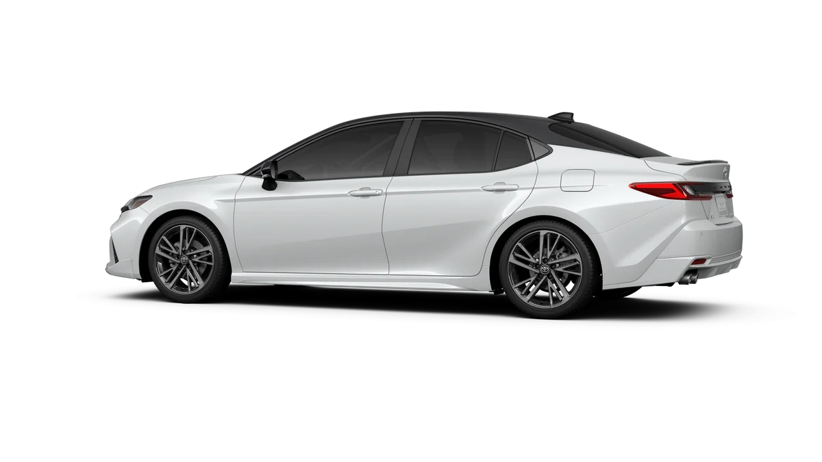 New 2026 Wind Chill Pearl with Midnight Black Metallic roof Toyota XSE image 5