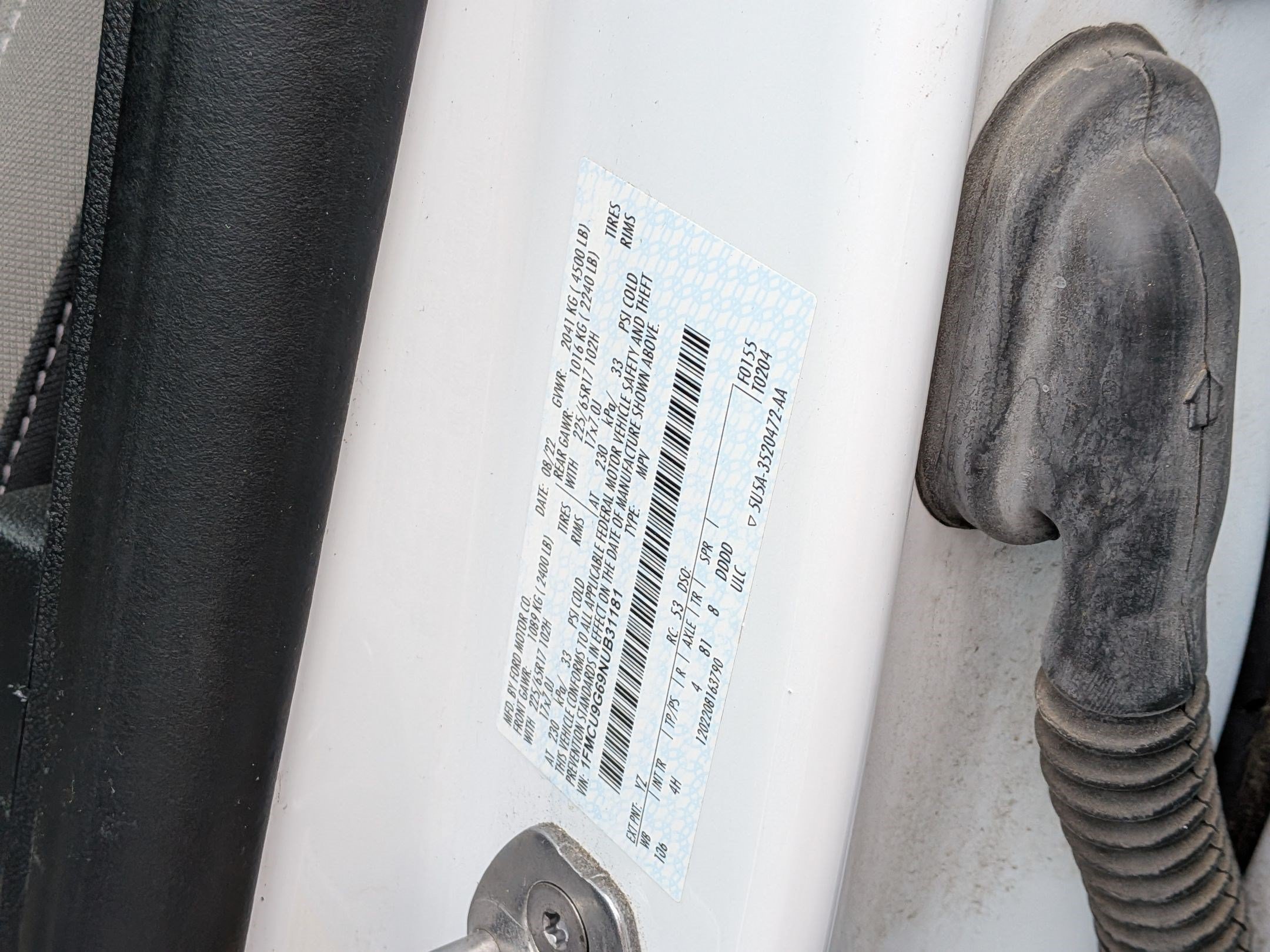 Used 2022 Oxford White Ford SE image 32