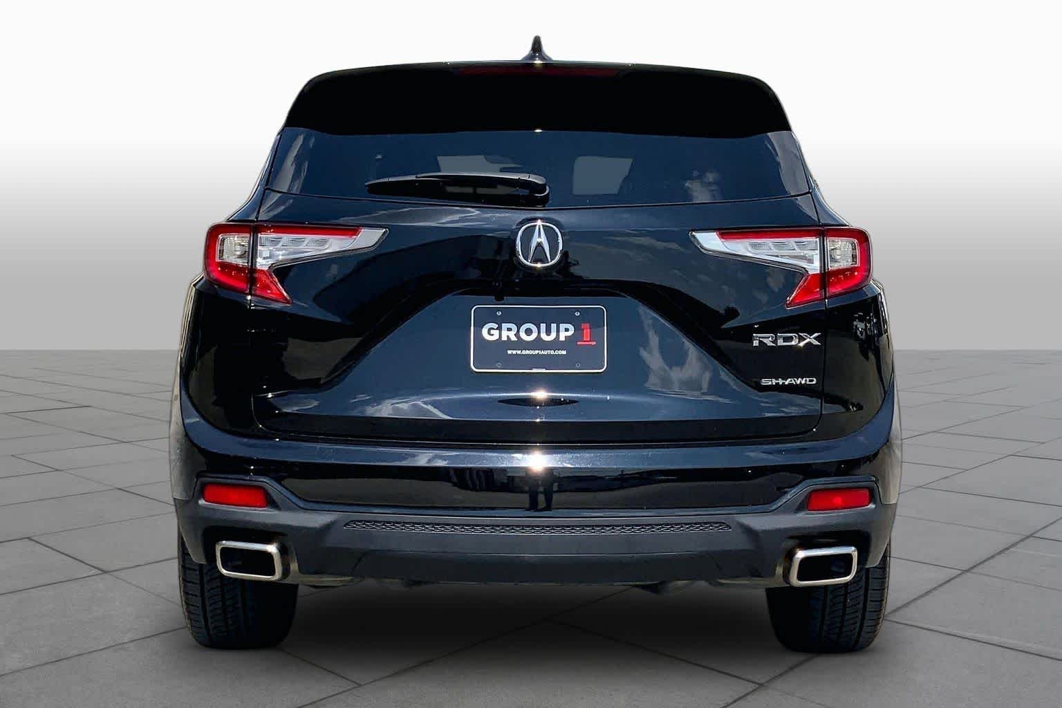 Used 2024 Majestic Black Pearl Acura  image 5