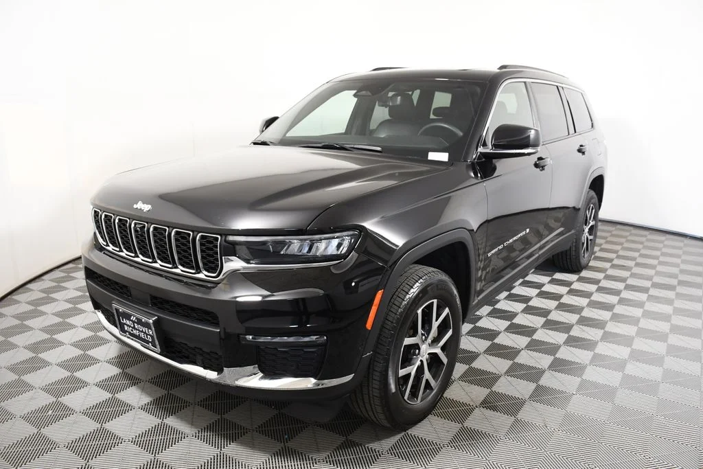 2024 Jeep Grand Cherokee L Limited 4x4's photo