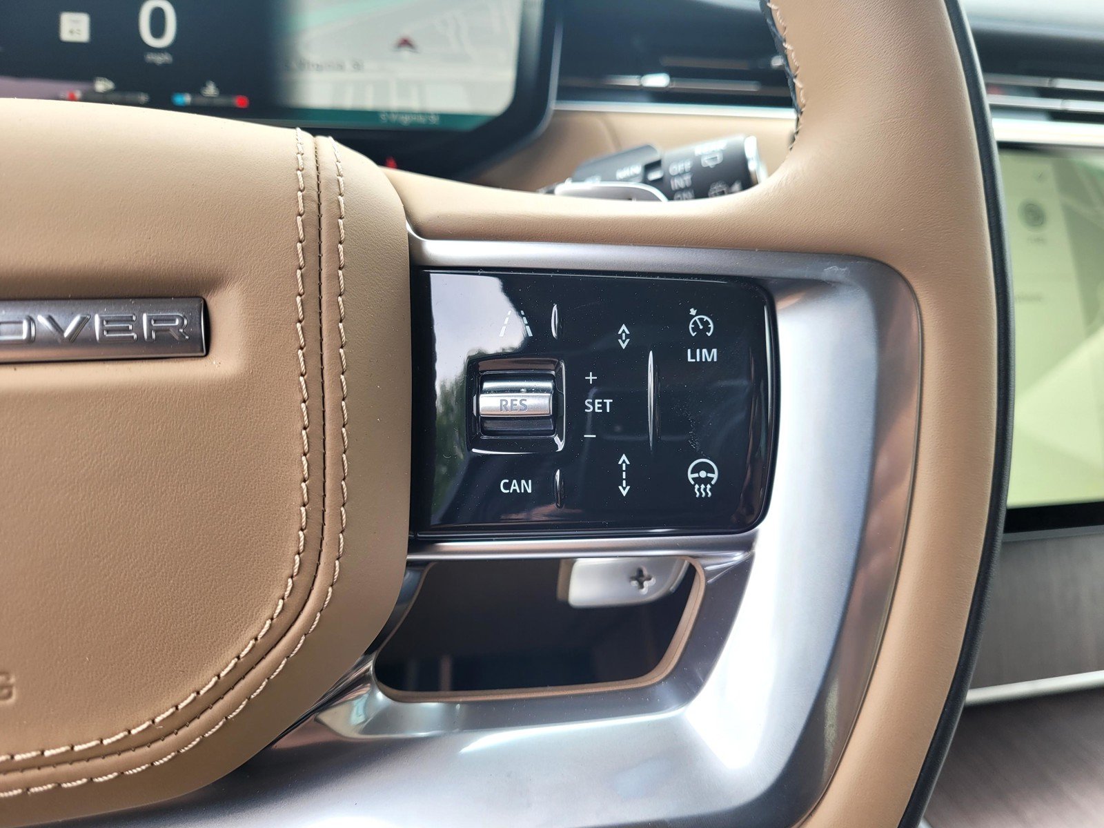 New 2026 Belgravia Green Land Rover SE image 23