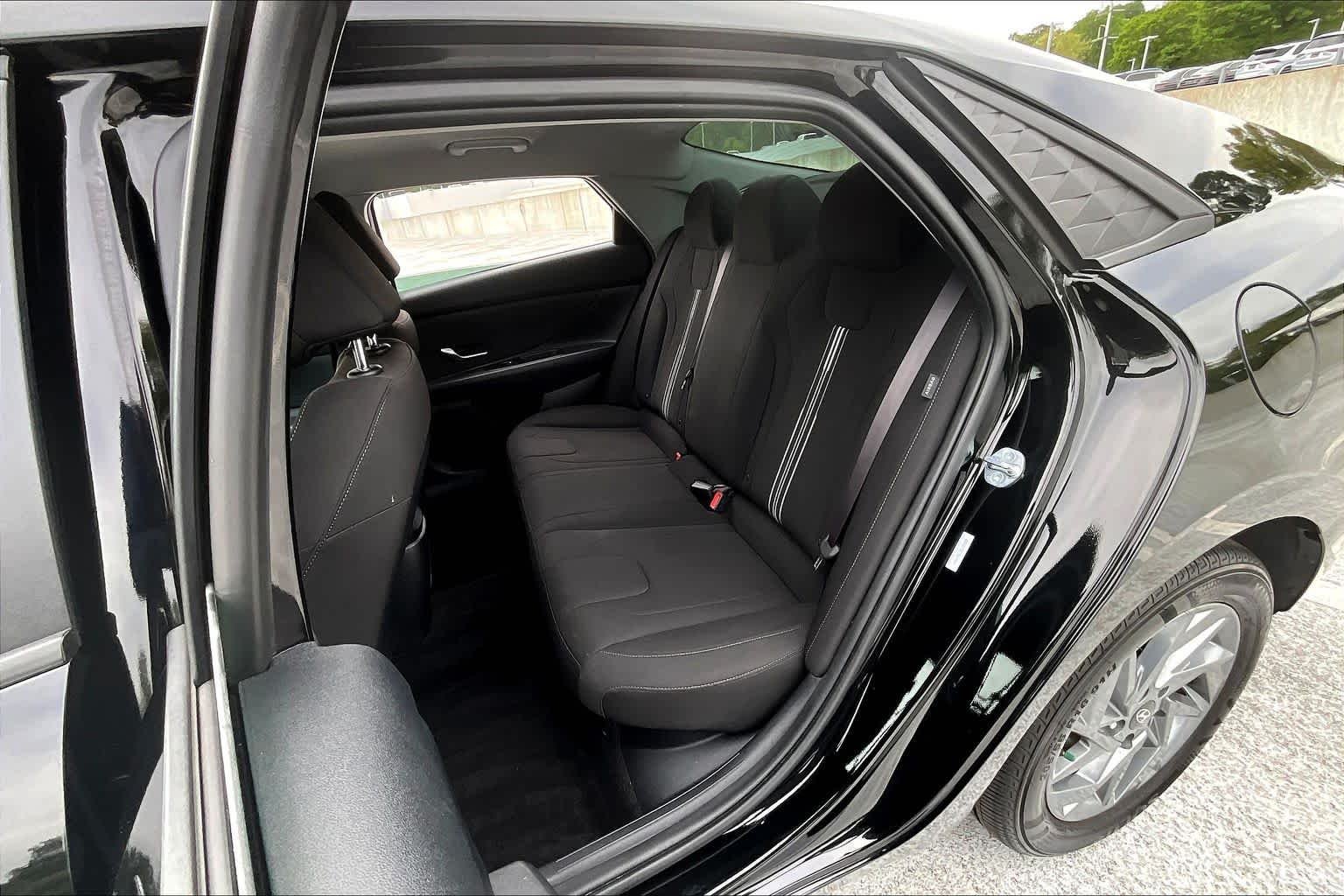 Used 2025 Abyss Black Hyundai Blue image 35