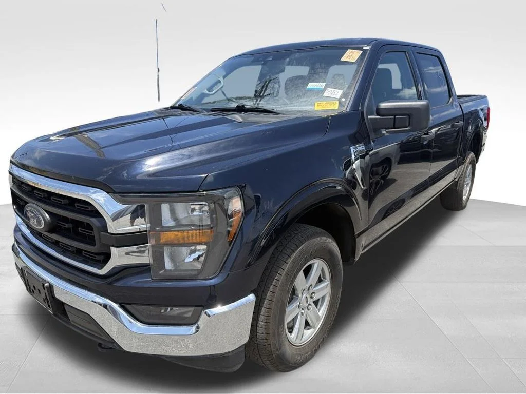 Used 2023 Blue Ford XL image 4