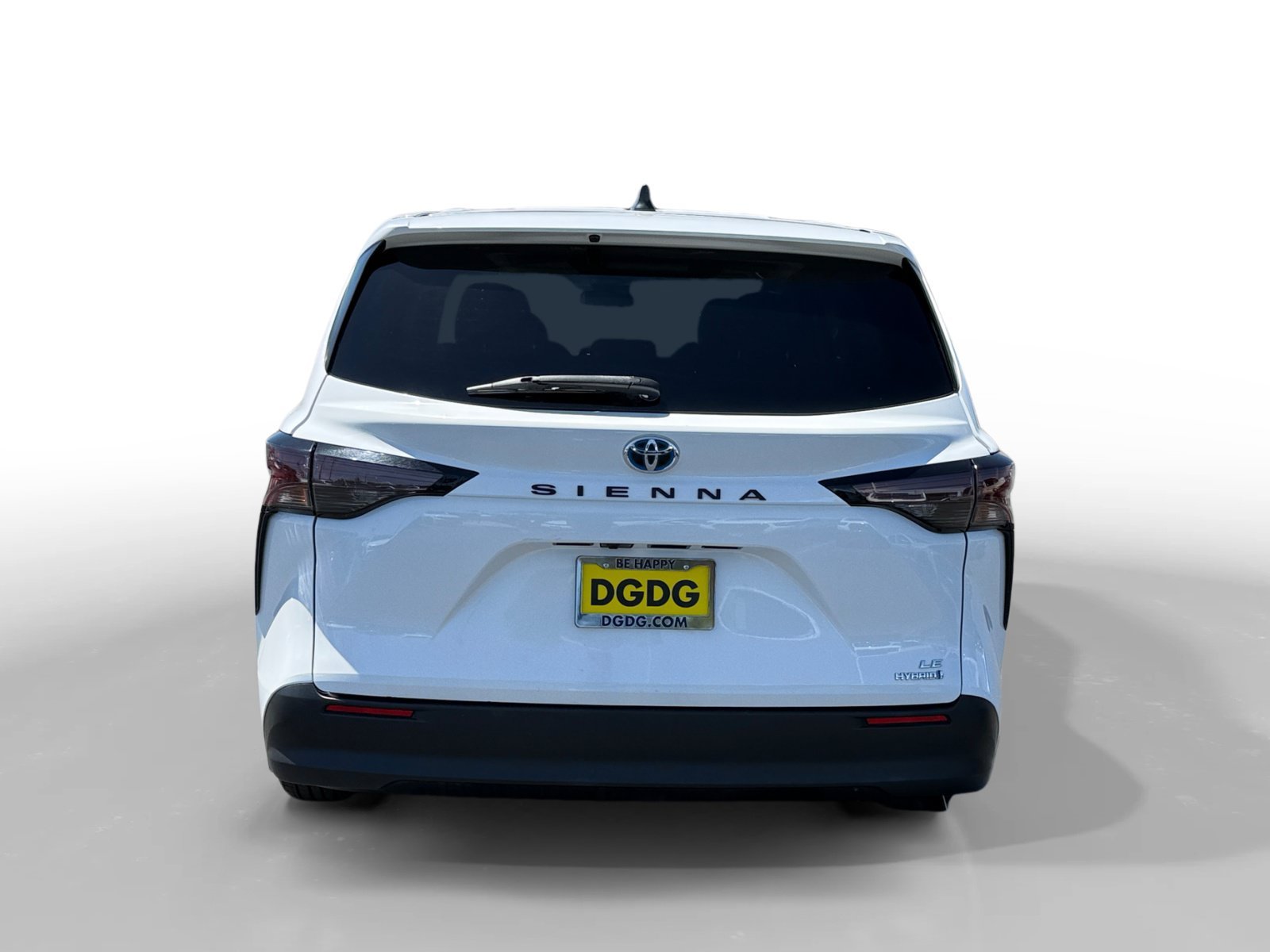 Used 2024 Ice Toyota LE image 4