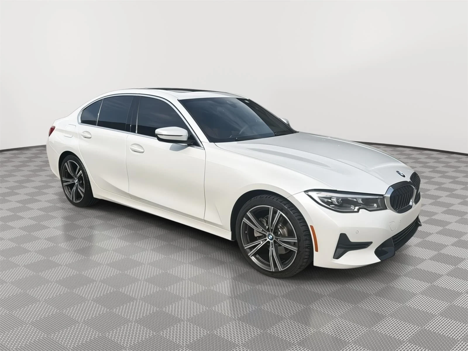 2021 BMW 3 Series 330i xDrive Sedan's photo