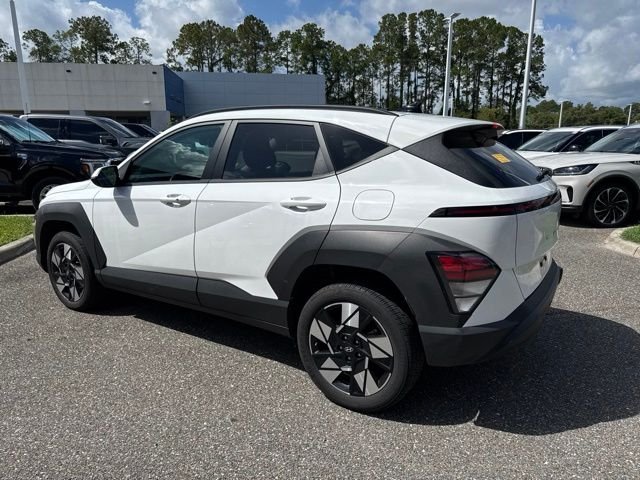 Used 2024 White Hyundai SEL image 10
