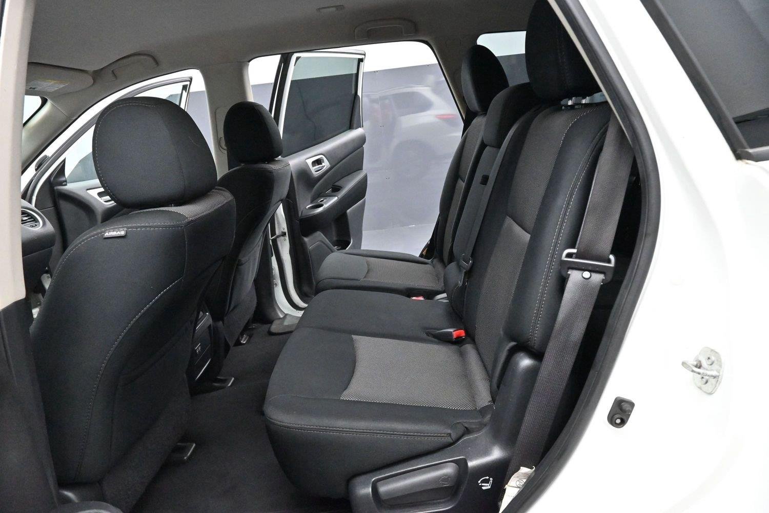 Used 2017 Pearl White Nissan SV image 27