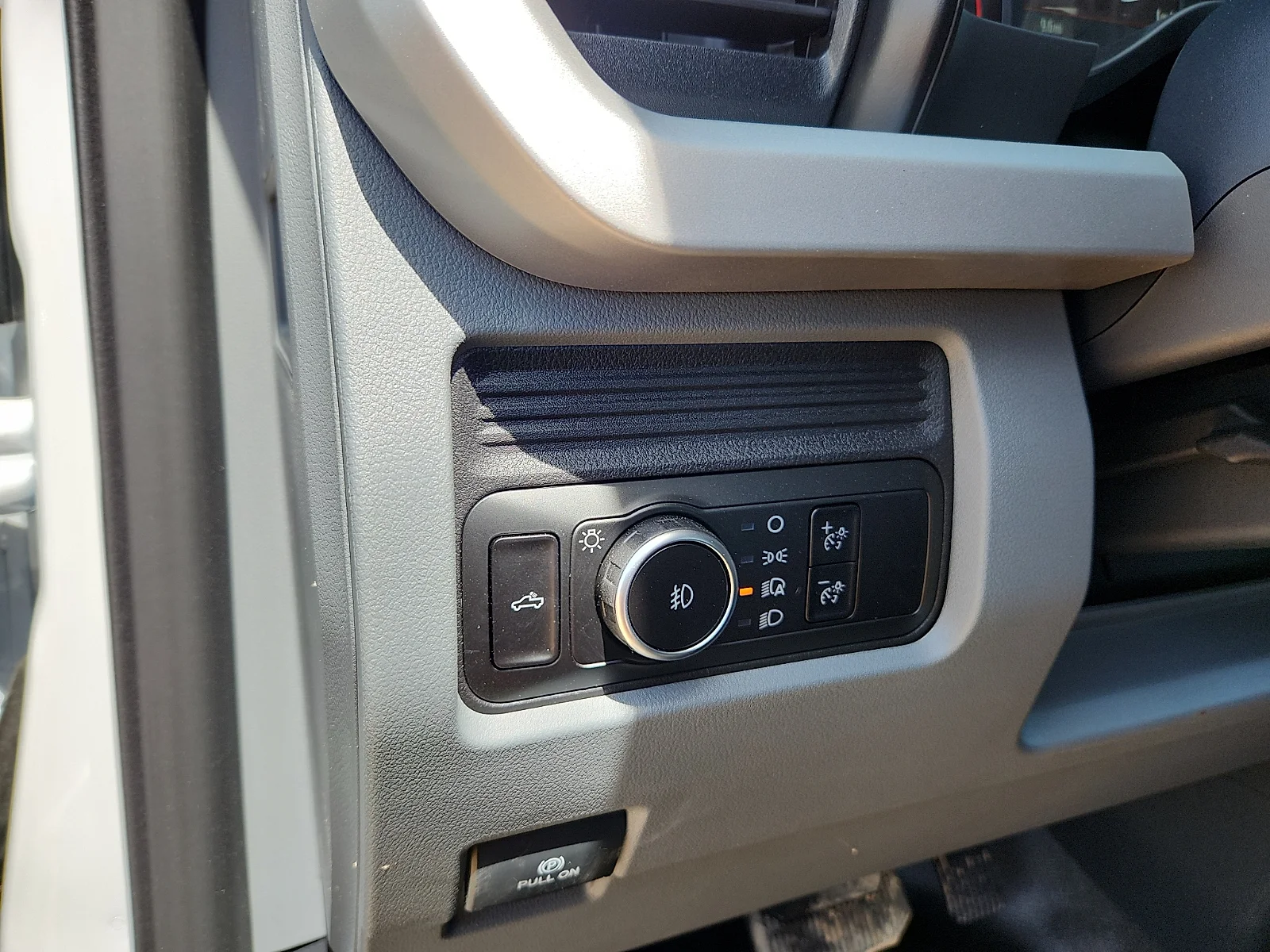 New 2026 Oxford White Ford F-450® XL image 16