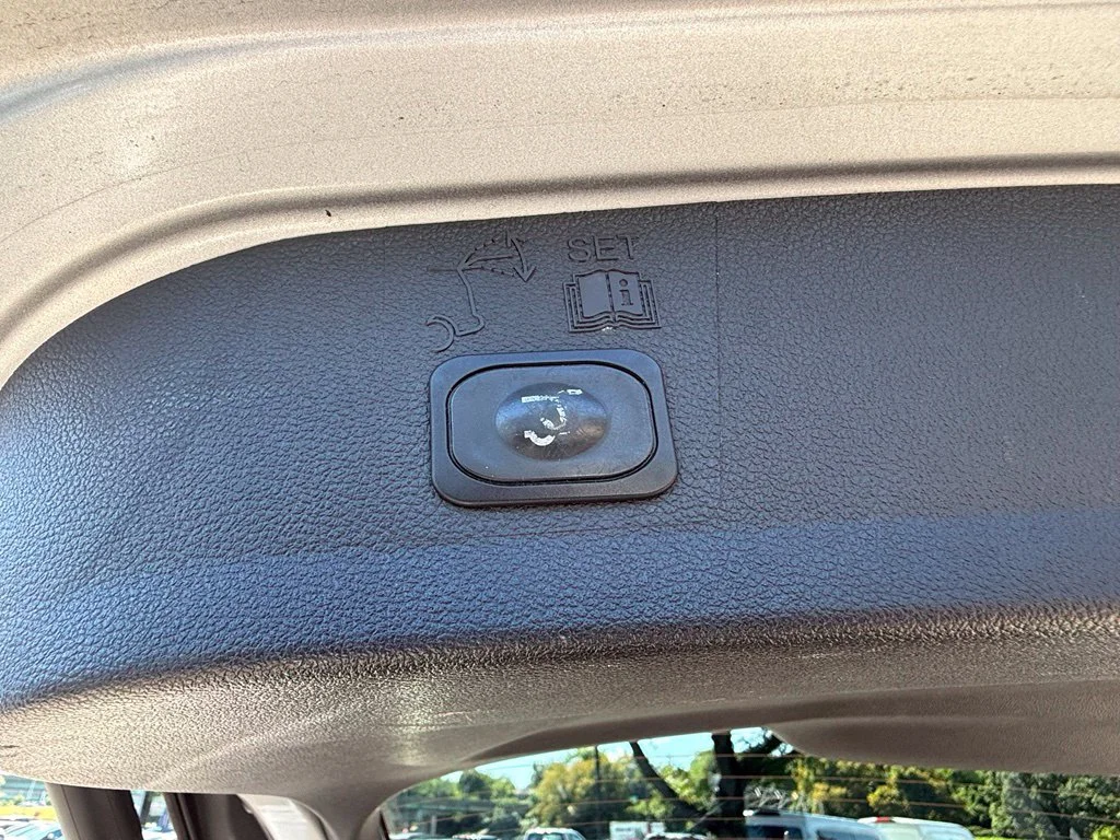 Used 2018 Ingot Silver Ford SEL image 28