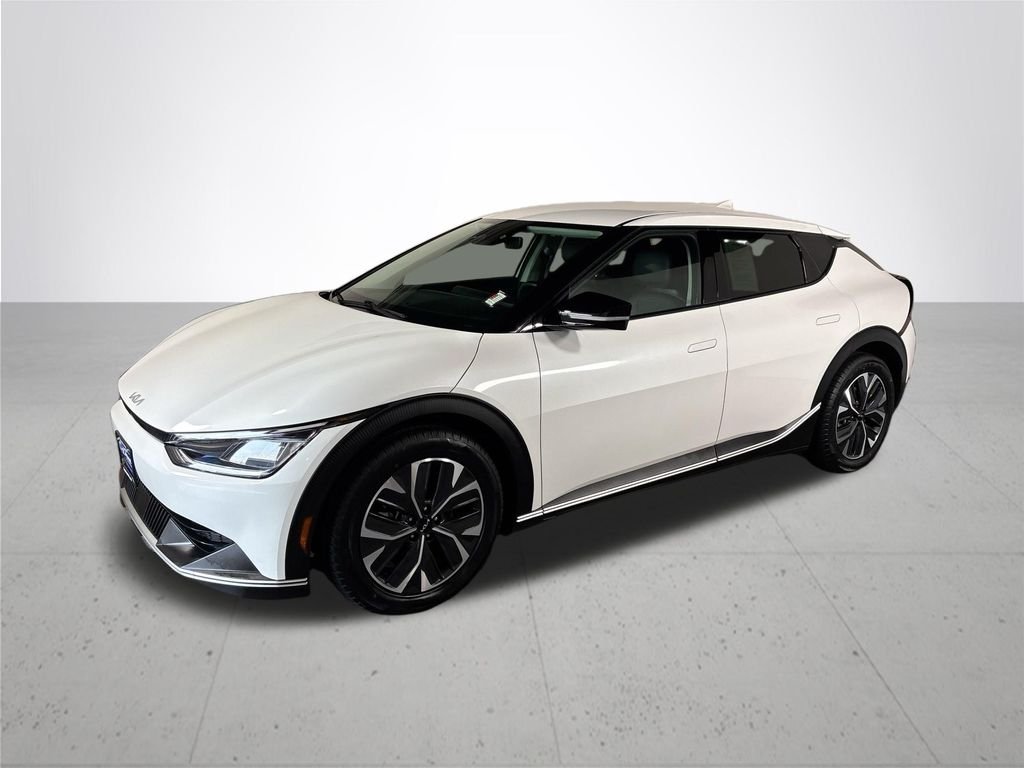 Used 2024 White Kia Light image 2