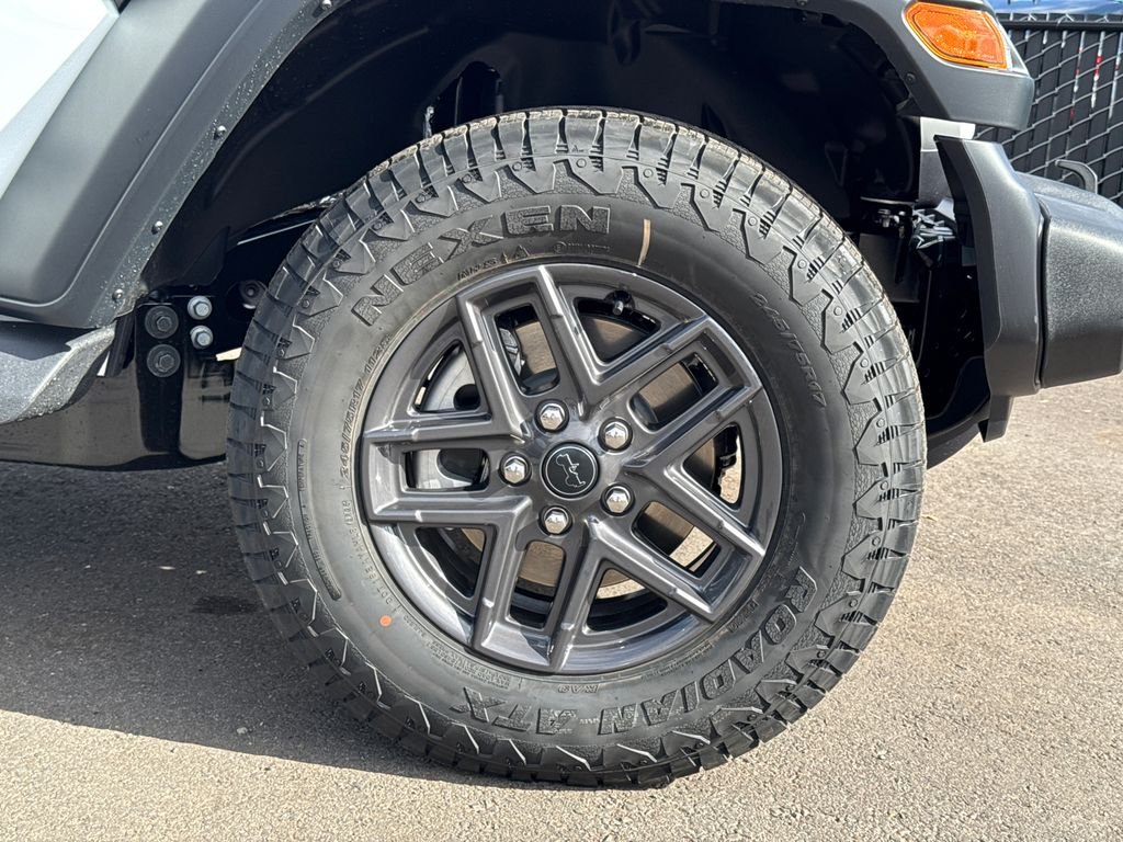 New 2026 Bright White Clear-Coat Exterior Paint Jeep Sport S image 7