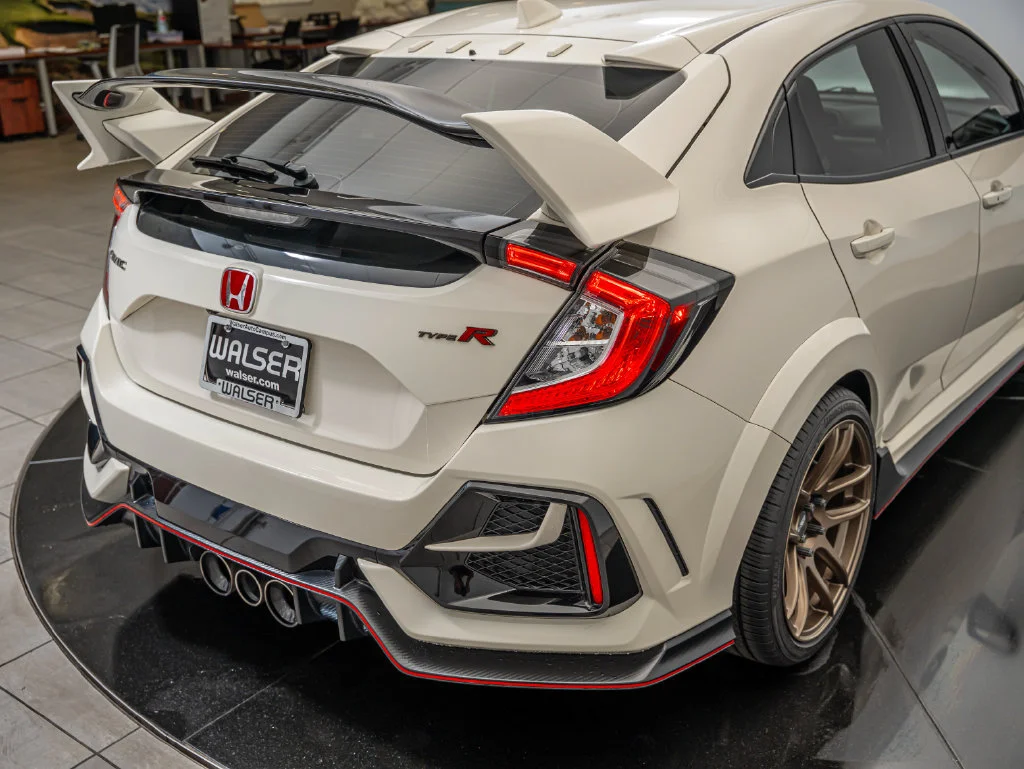 Used 2021 White Honda Touring image 19