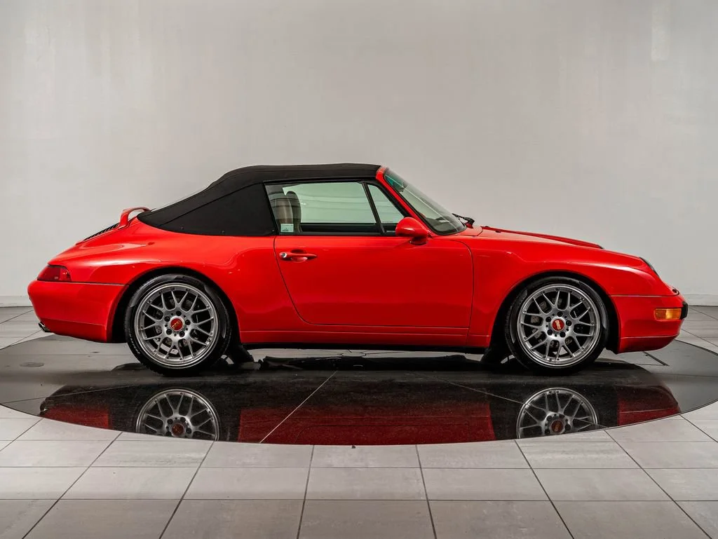 Used 1995 Guards Red Porsche  image 9