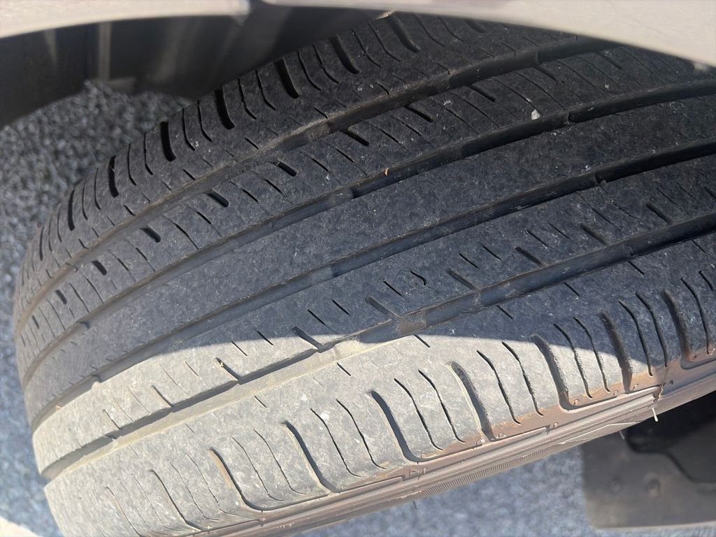 2024 Toyota Corolla Hatchback SE - Photo 27