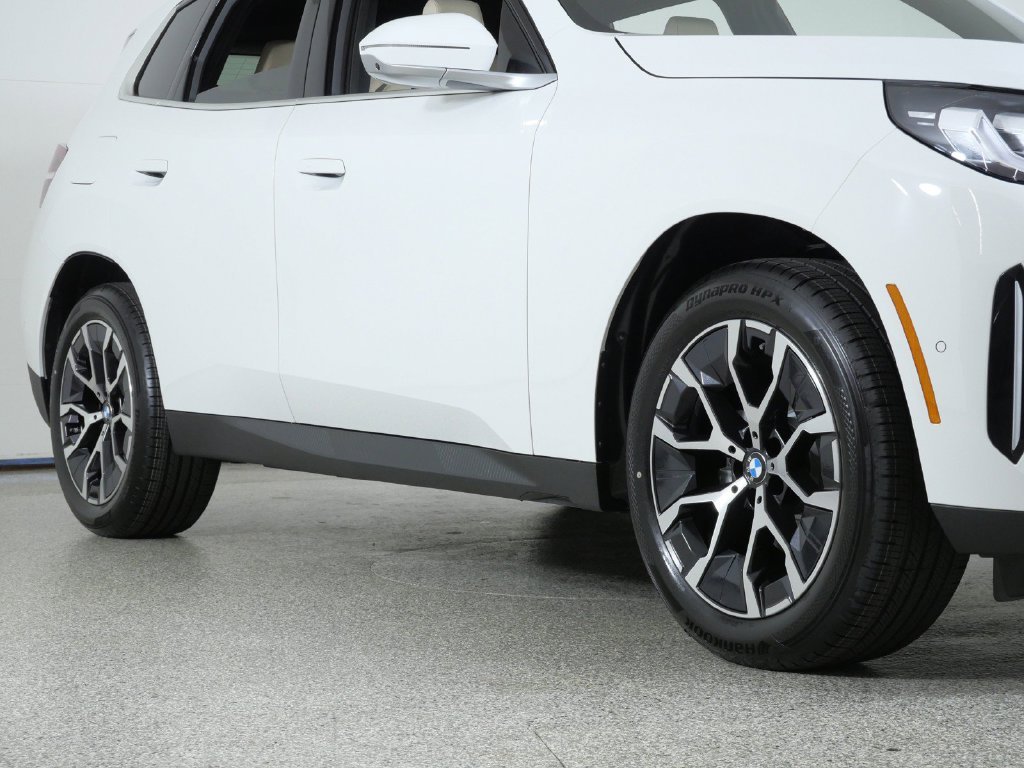 New 2026 Alpine White BMW 30 xDrive image 6