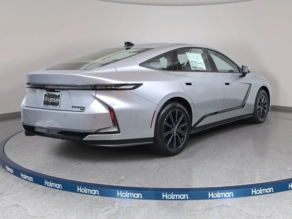 New 2026 Iridium Lexus PREMIUM AWD image 5