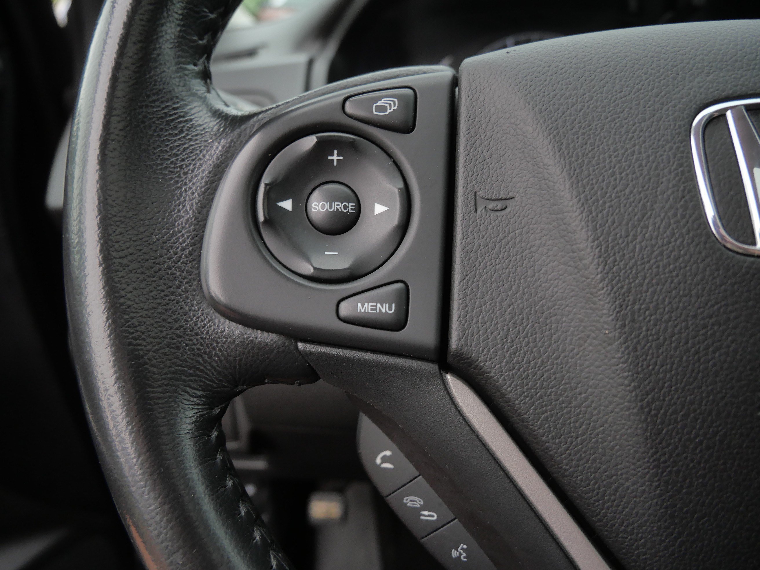 Used 2012 Crystal Black Pearl Honda EX-L image 28
