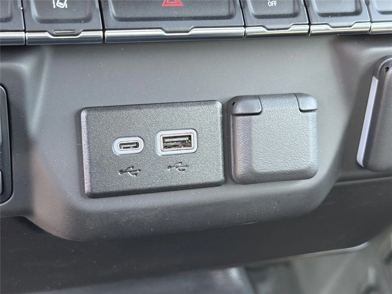 2025 GMC Sierra 2500HD Pro - Photo 28