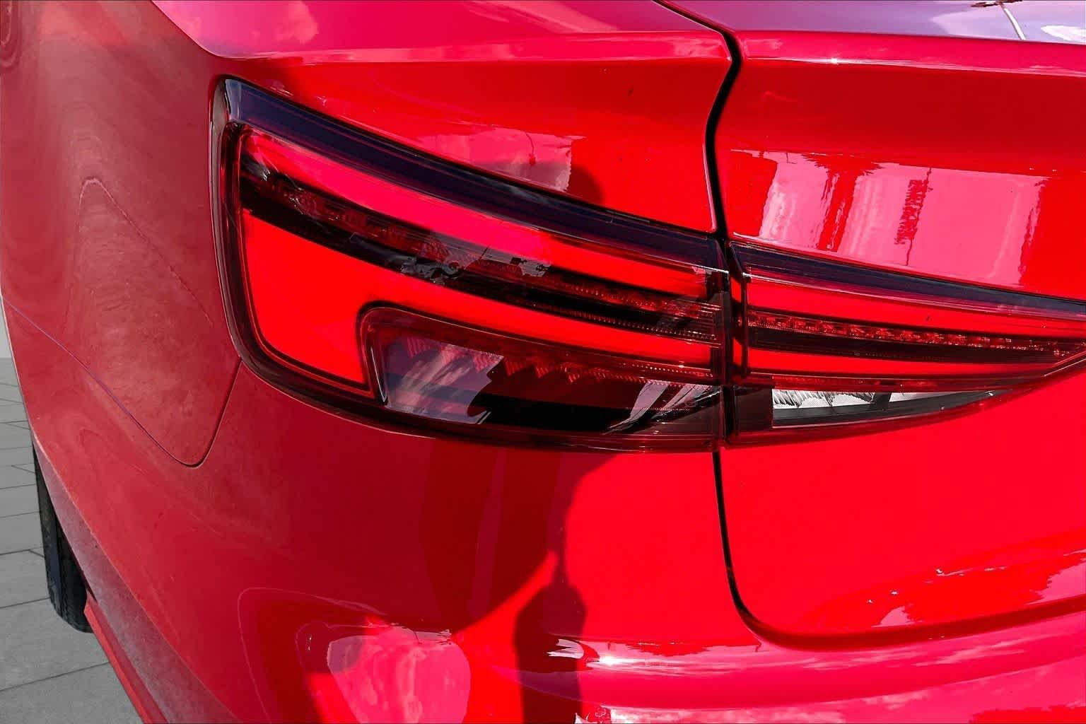 Used 2018 Tango Red Metallic/Black Roof Audi Premium image 27