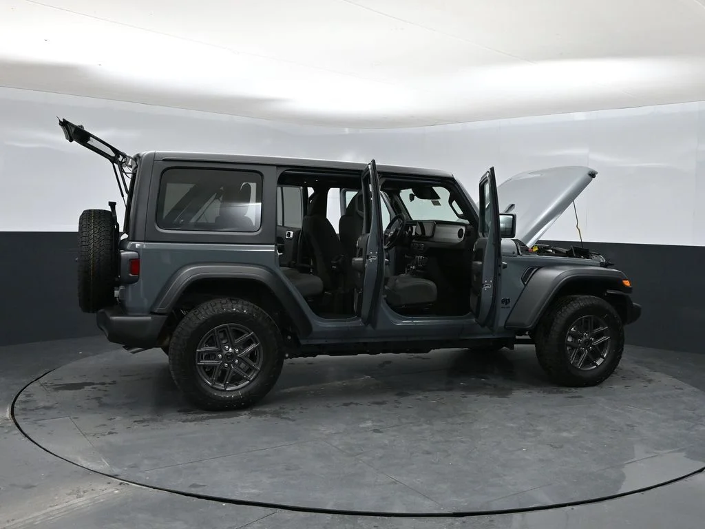 New 2026 Anvil Clearcoat Jeep Sport S image 35