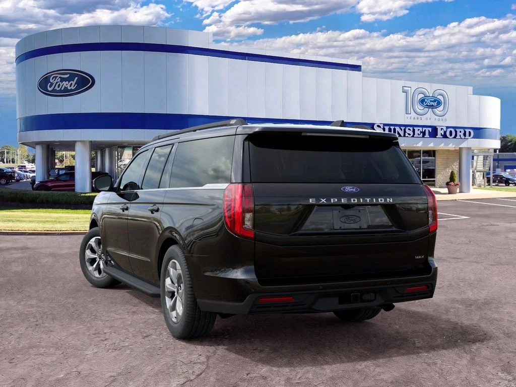 New 2027 Agate Black Metallic Ford Active™ image 8