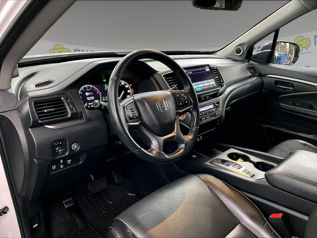Used 2024 White Honda RTL image 8