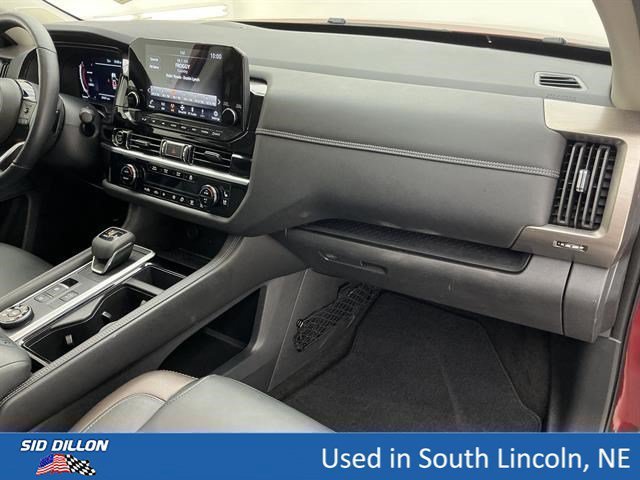 Used 2024 Scarlet Ember Nissan Platinum image 24