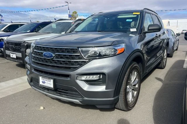 Used 2022 Gray Ford XLT image 2