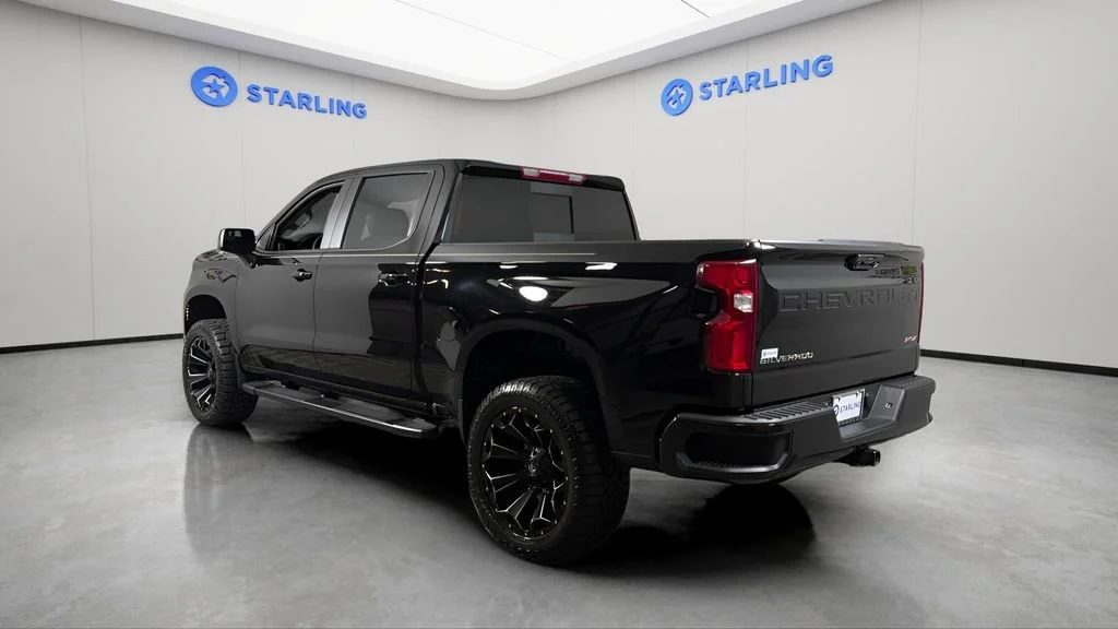 Used 2025 Black Chevrolet RST image 5