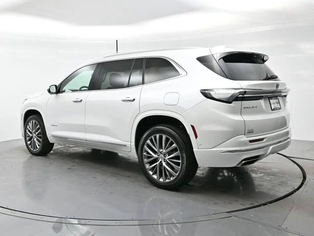 Used 2025 White Frost Tricoat Buick Avenir image 5