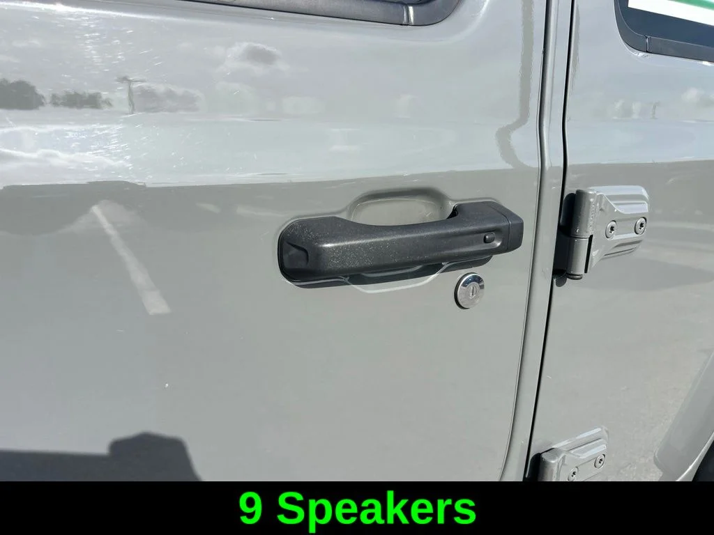 Used 2022 Gray Jeep Unlimited Rubicon 392 image 24