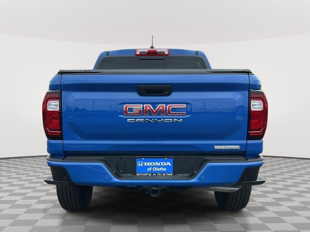Used 2025 Rapids Metallic GMC 4WD Elevation image 4