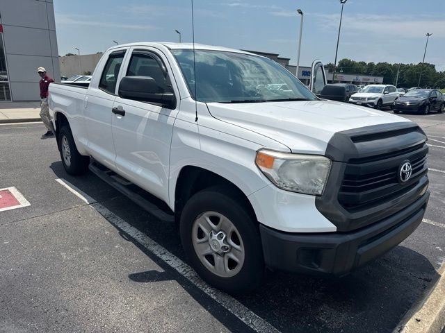 Used 2016 White Toyota SR image 3