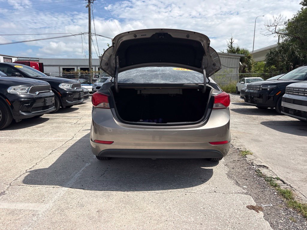 Used 2016 Brown Hyundai SE image 14