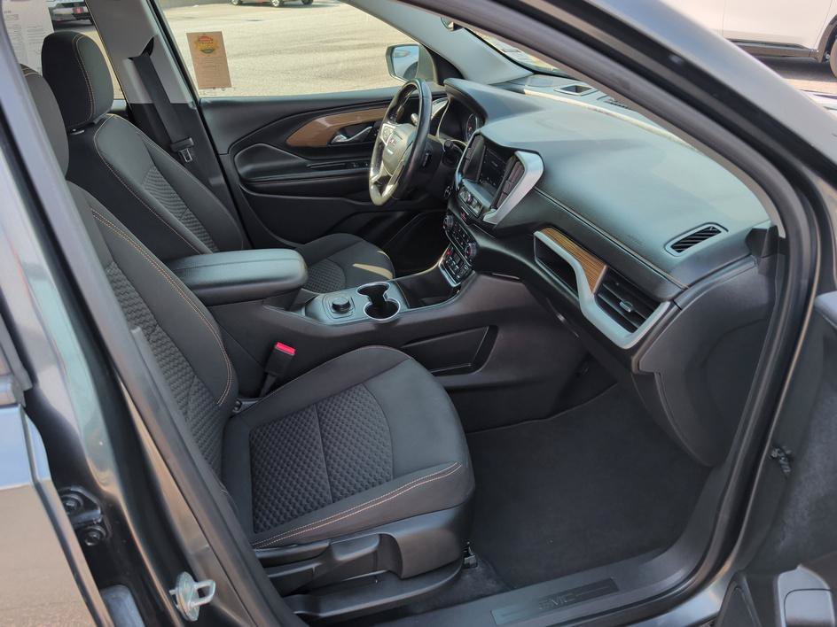 Used 2021 Graphite Gray Metallic GMC SLE image 12