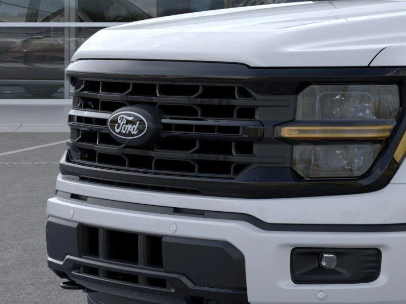 New 2026 Oxford White Ford XLT image 17